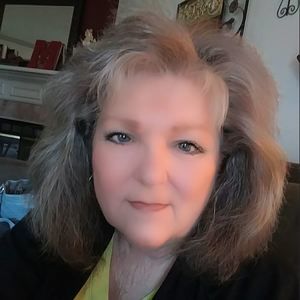 Meet your Posher, Vikki